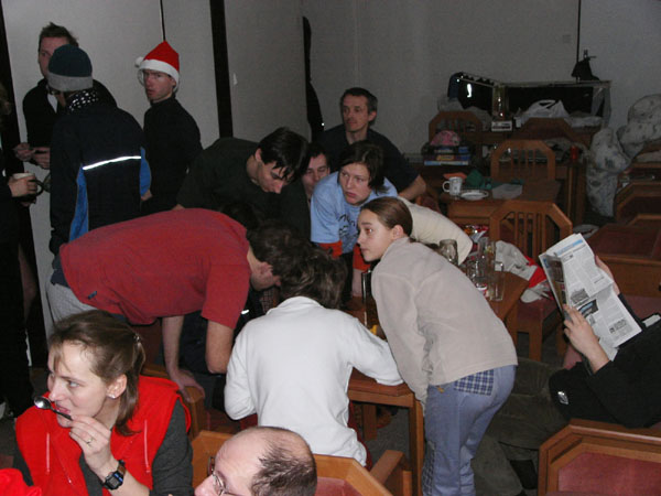 na fotce: dejme hlavy dohromady