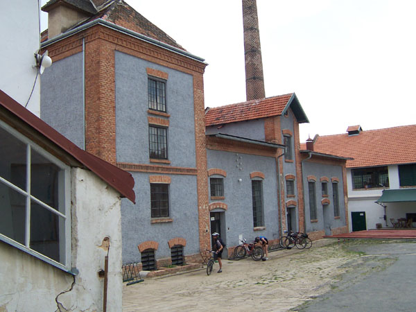 na fotce: Postřižiny aneb Dalešický pivovar