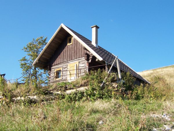 na fotce: salaš ze předu
