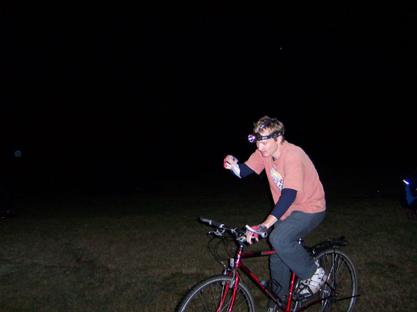 na fotce: Noční MTBO - Bajza vyráží na trať