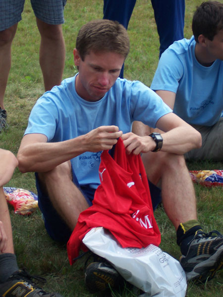 na fotce: Bob může jít fandit na fotbal