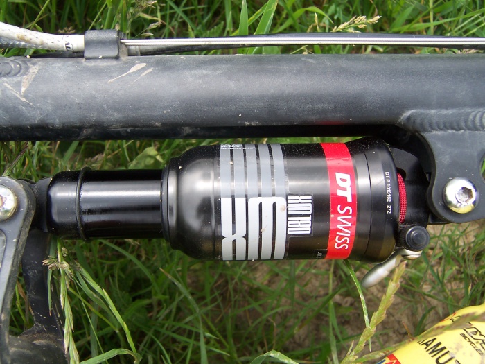 na fotce: nové zadní odpružení