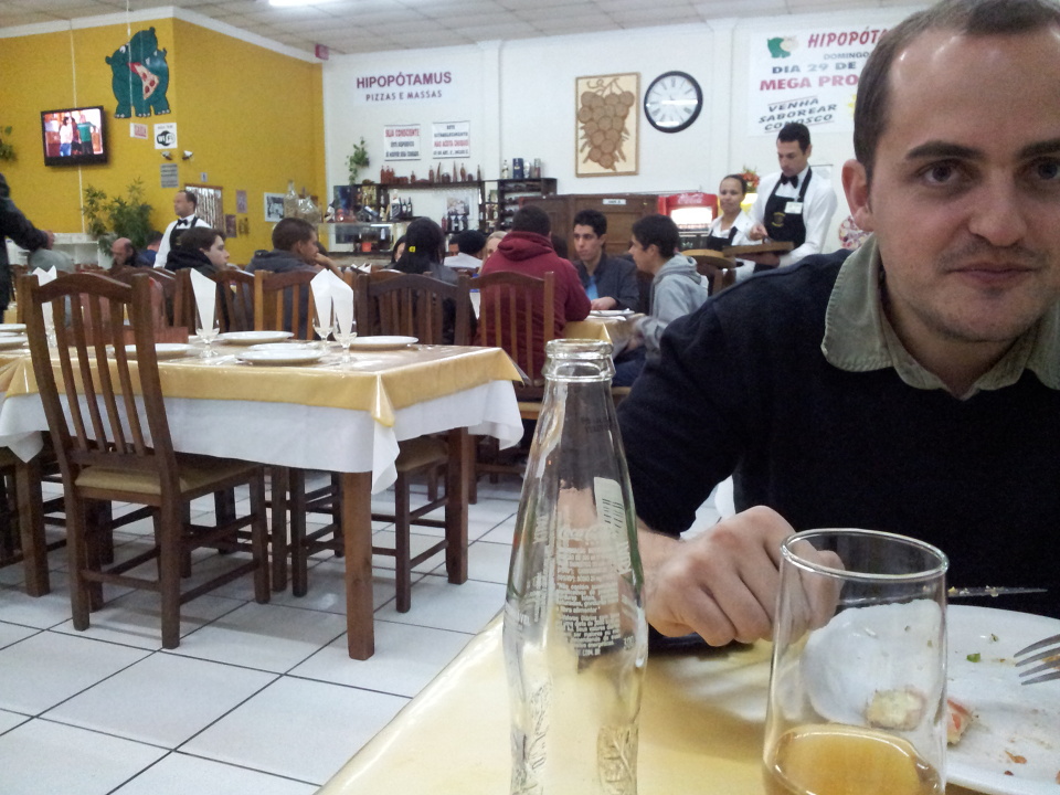 na fotce: paparazzi foto v pizzerii