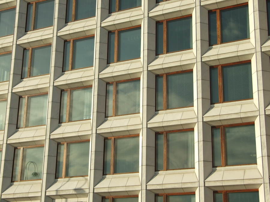 na fotce: Alvar Aalto a jeho sídlo firmy Stora Enso